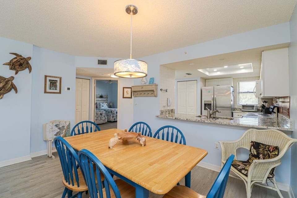 St. Augustine Beach Rentals Dining Room