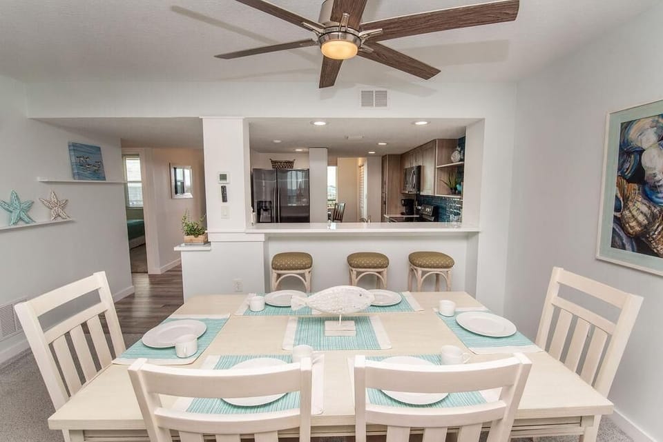St. Augustine Ocean Front Rentals Dining