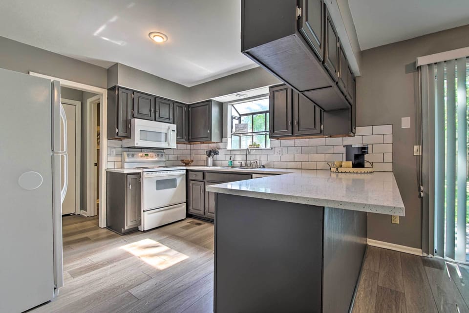 Fully Equipped Kitchen | Keurig Coffee Maker