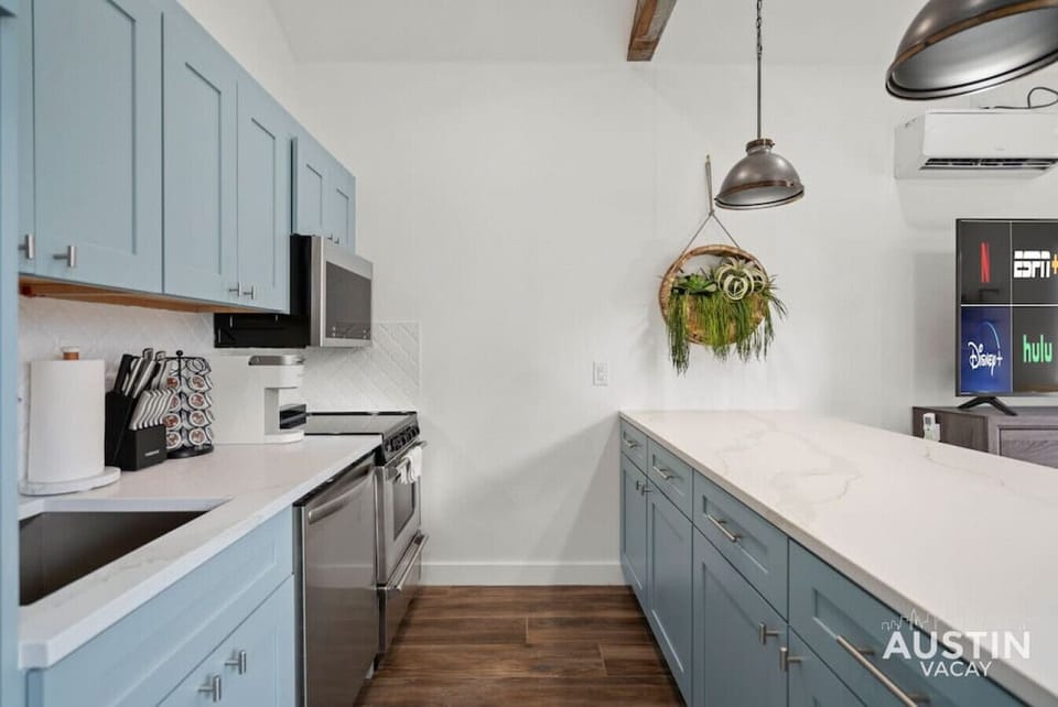 Fully stocked kitchen with dishwasher