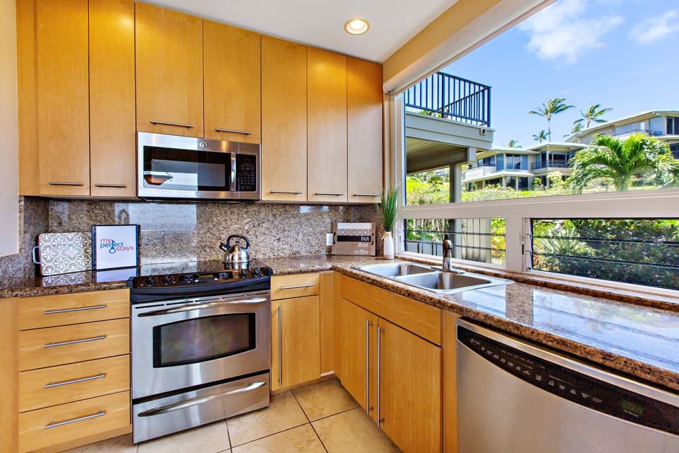 Kitchen has everything you need to make all your meals