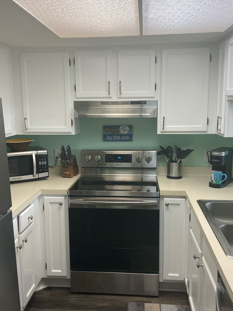 New Kitchen Appliances - Refrigerator, Stove, Dishwasher all new. 