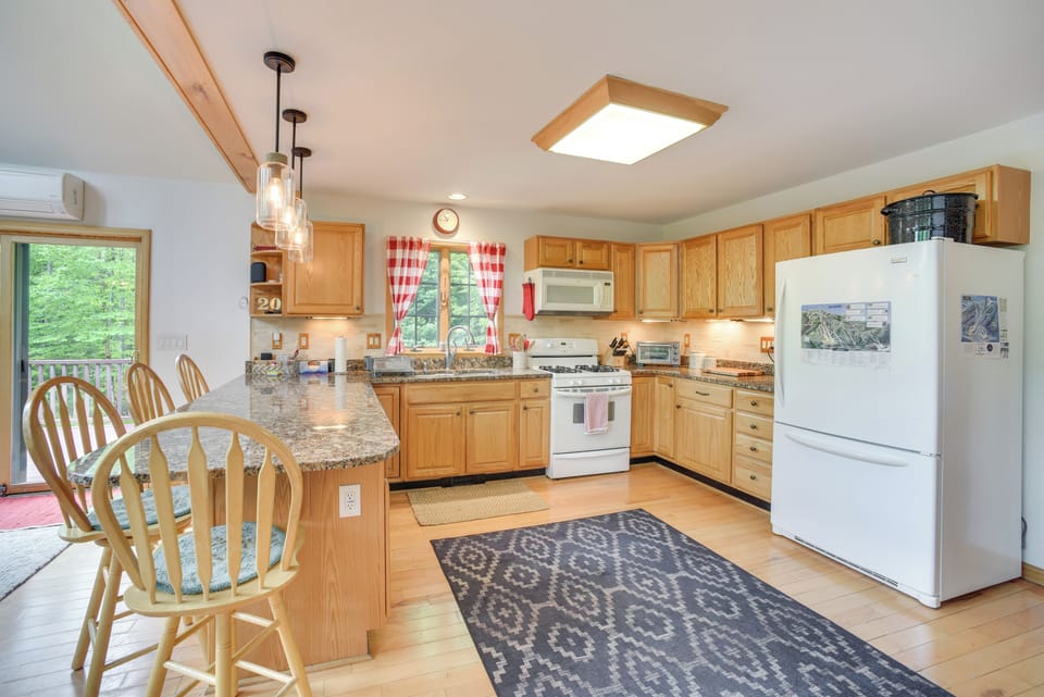 Kitchen | 1st Floor | Fully Equipped | Cooking Supplies | Spices