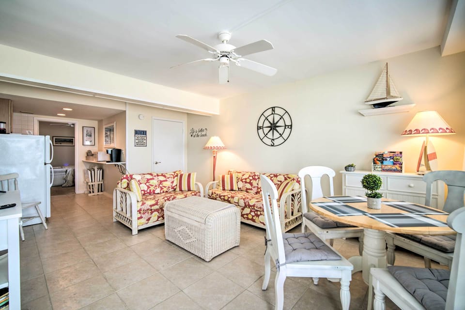 Living Room | Smart TV | Single-Story Unit