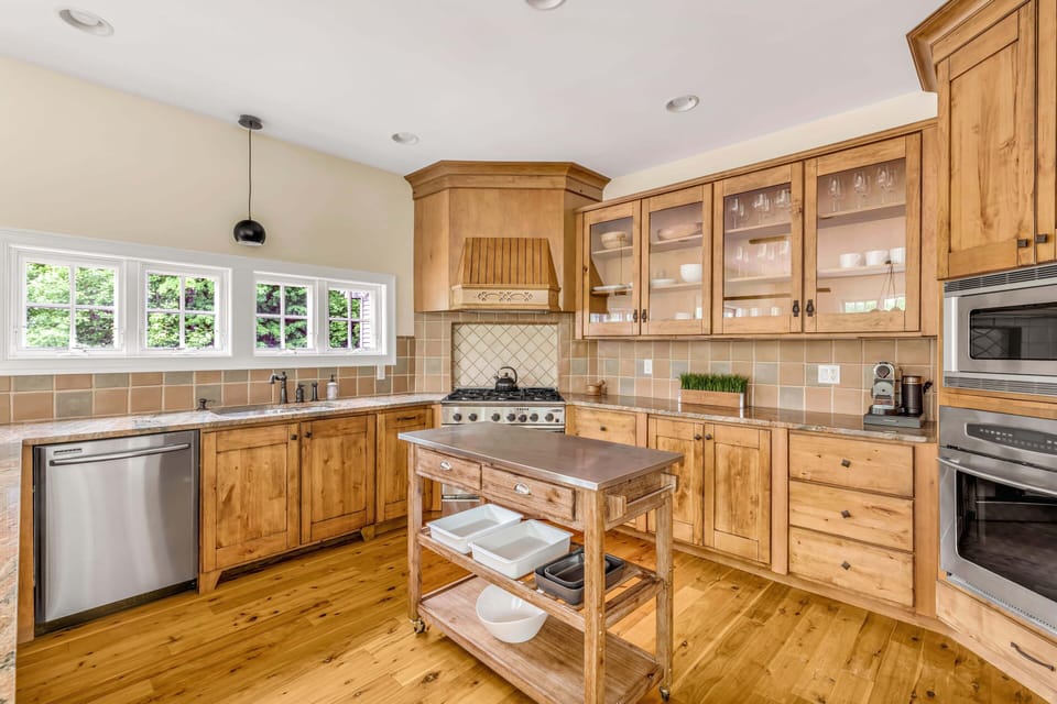Beautiful country kitchen with all modern appliances