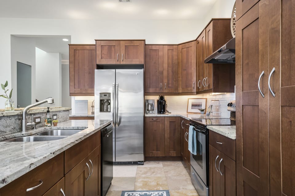Fully Equipped Kitchen with Stainless Steel Appliances
