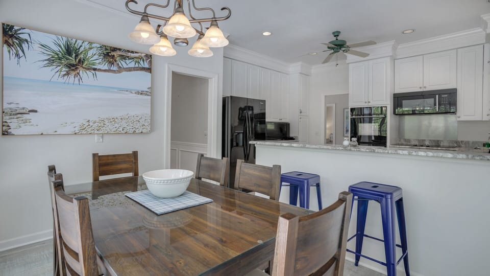 Additional seating of kitchen