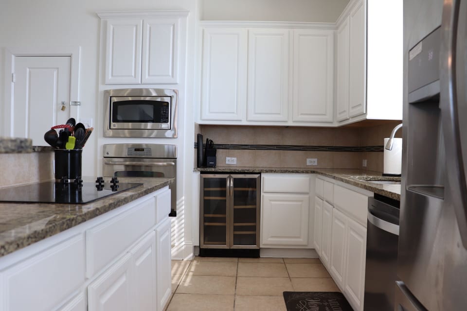 Fully equipped kitchen