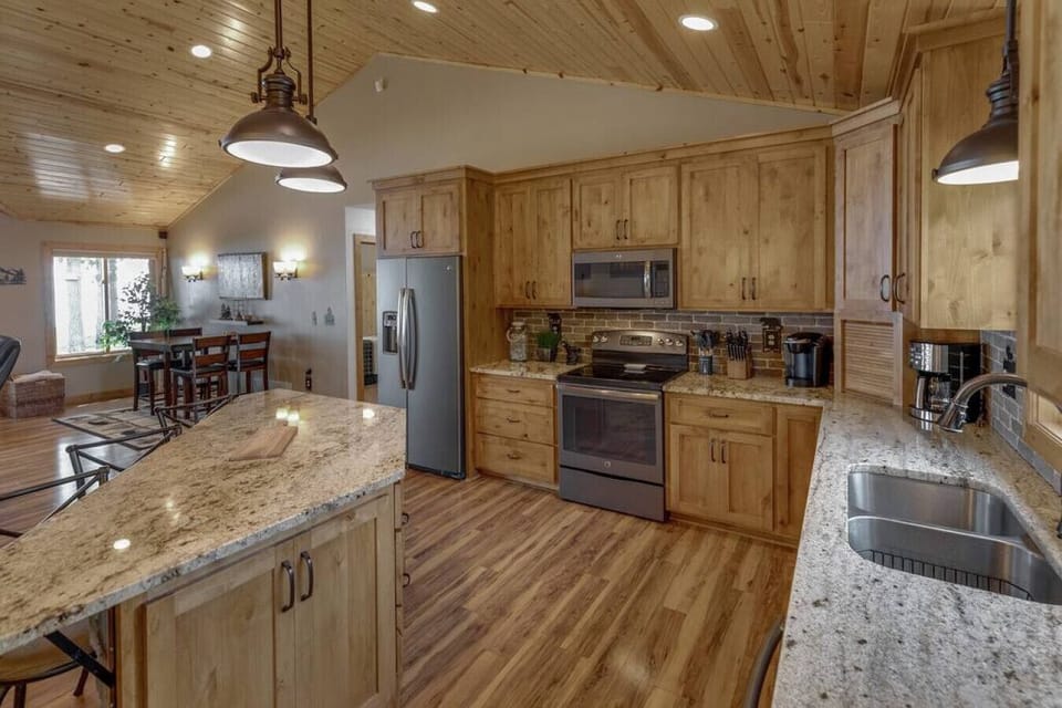 A fully equipped kitchen