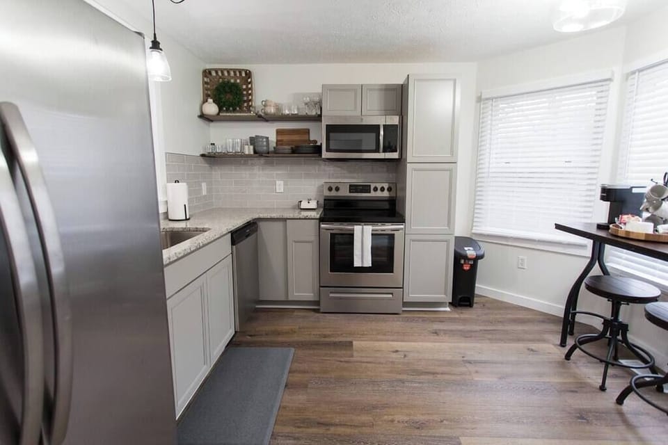 "Our family of 4 and small dog loved staying here! The condo was very clean and close to everything!"
Stacey-Past Guest

