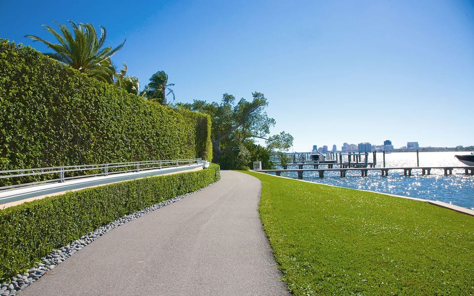 Palm Beach Lake Trail