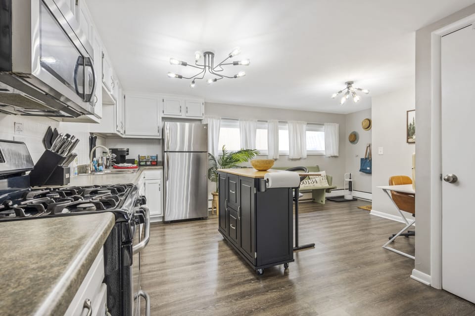 Large kitchen with Desk 
