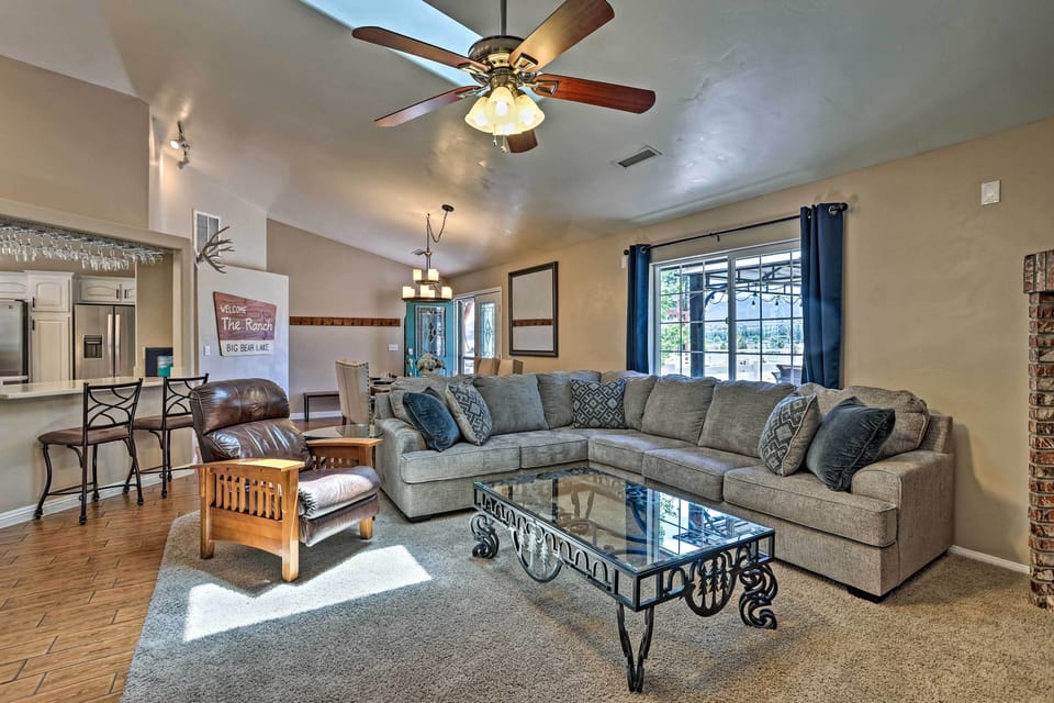 Living Area | Free WiFi | Central Heat