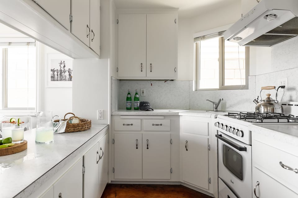 Bay View II kitchen.