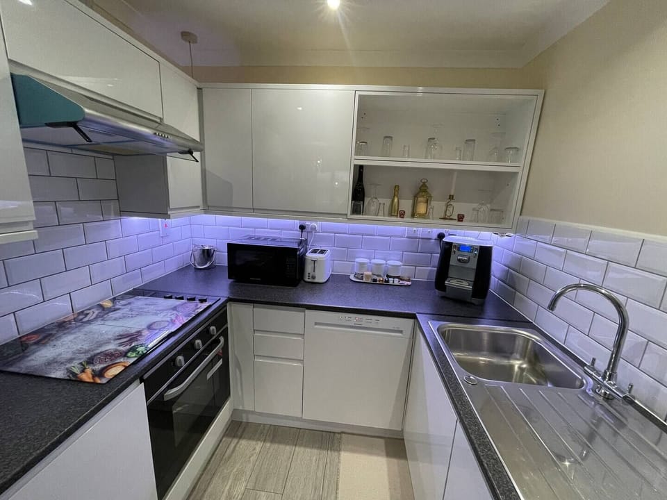 Kitchen with LED/Remote control/Sensored lighting Dyson Pure Water Machine