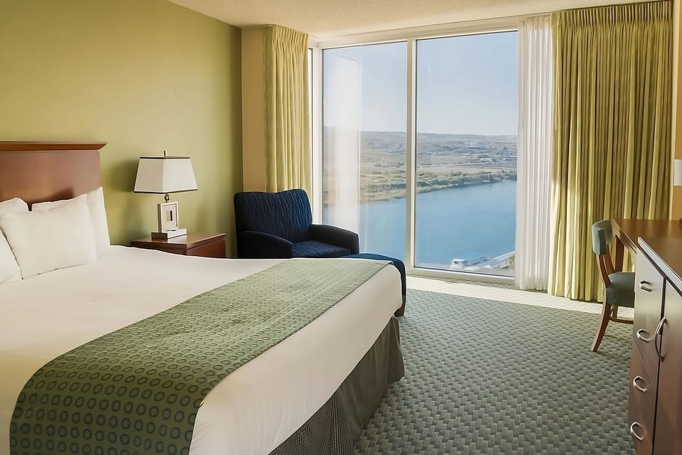 King size bed, large and oh so comfortable! Exact unit will be assigned upon arrival. Views, colors and decor may vary.