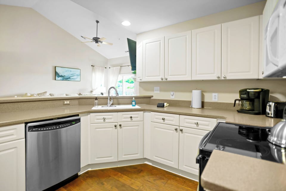 Fully stocked kitchen to prep your meals.