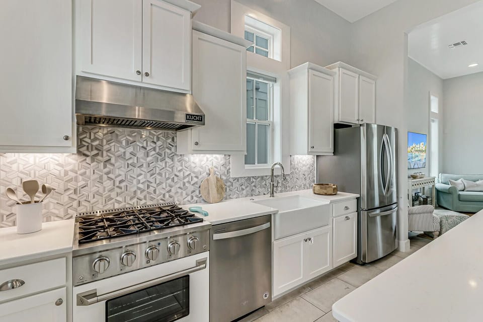 Kitchen, 1st Floor