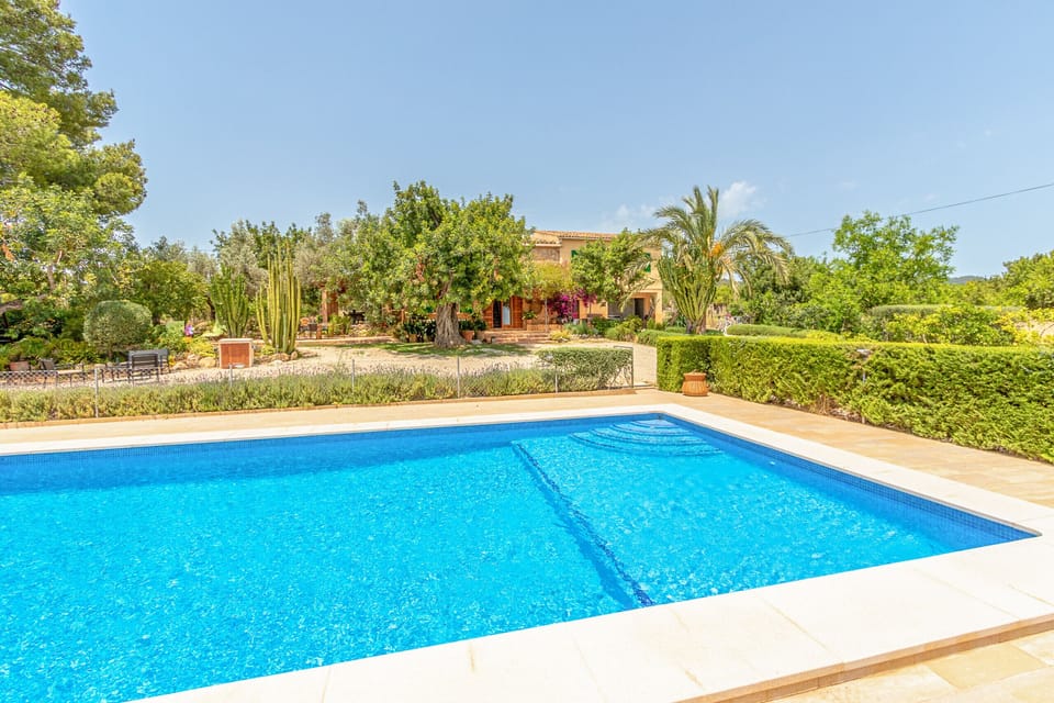 Villa with pool