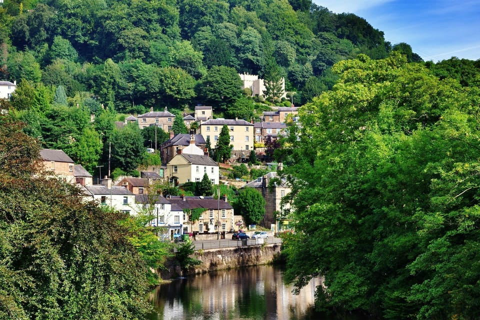 Matlock Bath (10 miles) attractions include the Heights of Abraham cable cars and underground caverns