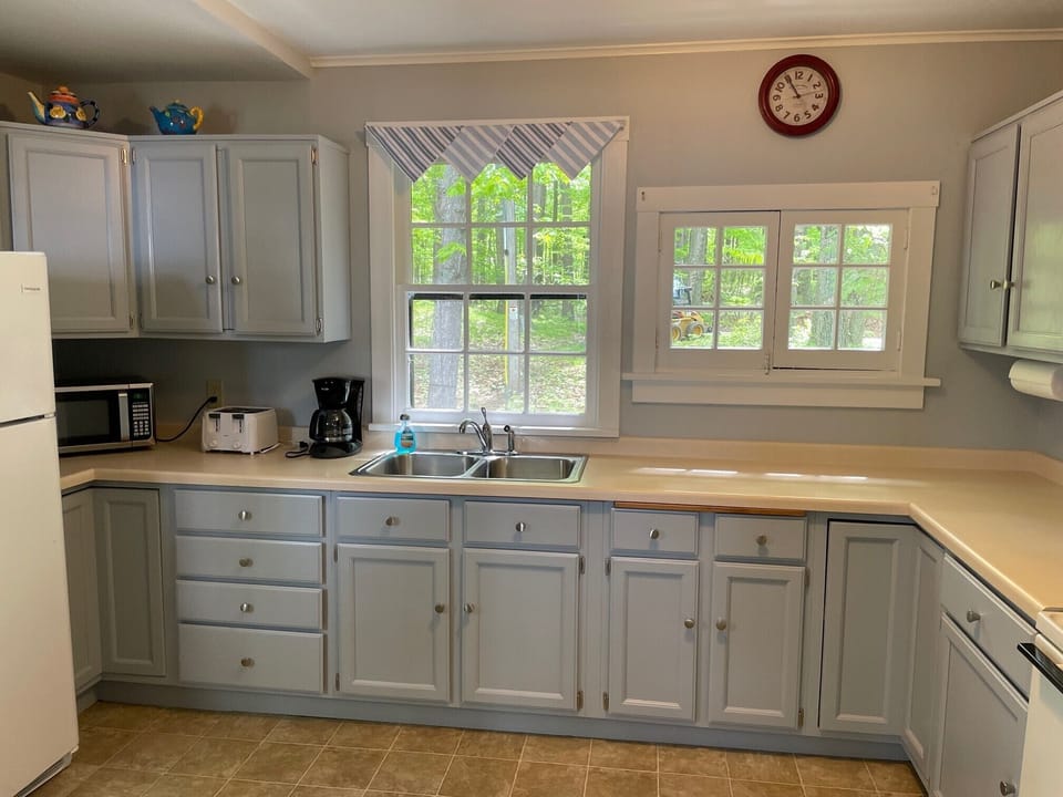 Newly painted kitchen!