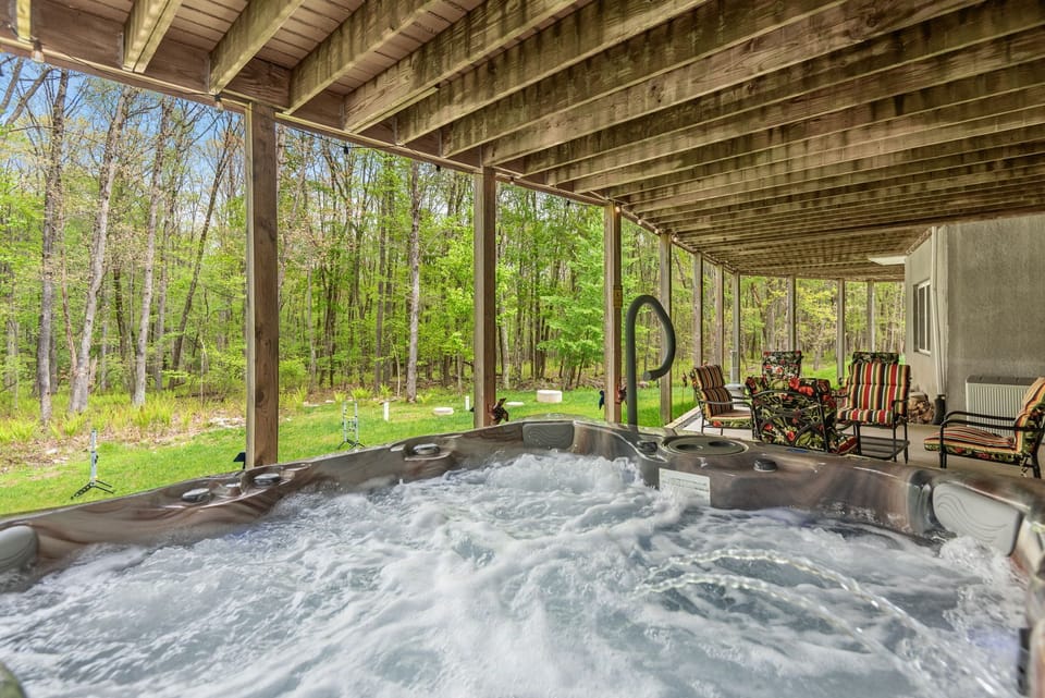 6 person hot tub