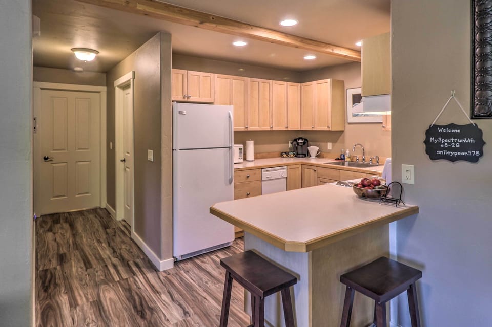 Fully Equipped Kitchen | Keurig Coffee Maker | Cooking Basics