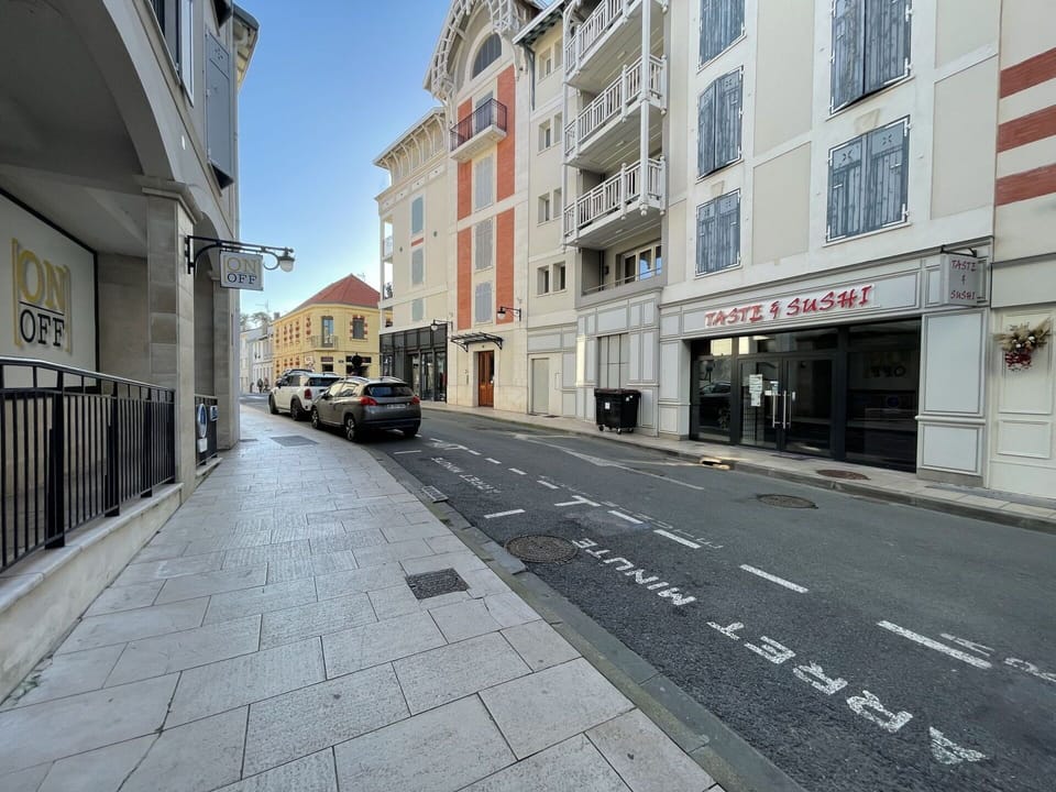 Building, Window, Road Surface, Asphalt, Mode Of Transport, Sky, Thoroughfare, Urban Design, Vehicle, House