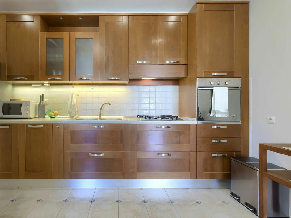 Brown, Cabinetry, Countertop, Kitchen Sink, Building, Tap, Furniture, Sink, Kitchen, Drawer