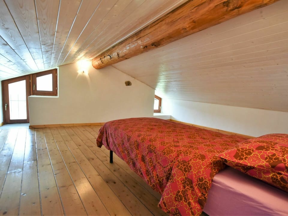 Property, Wood, Building, Floor, Flooring, Hall, Tints And Shades, Composite Material, Hardwood