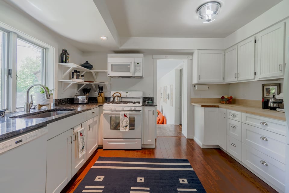 Fully equipped kitchen