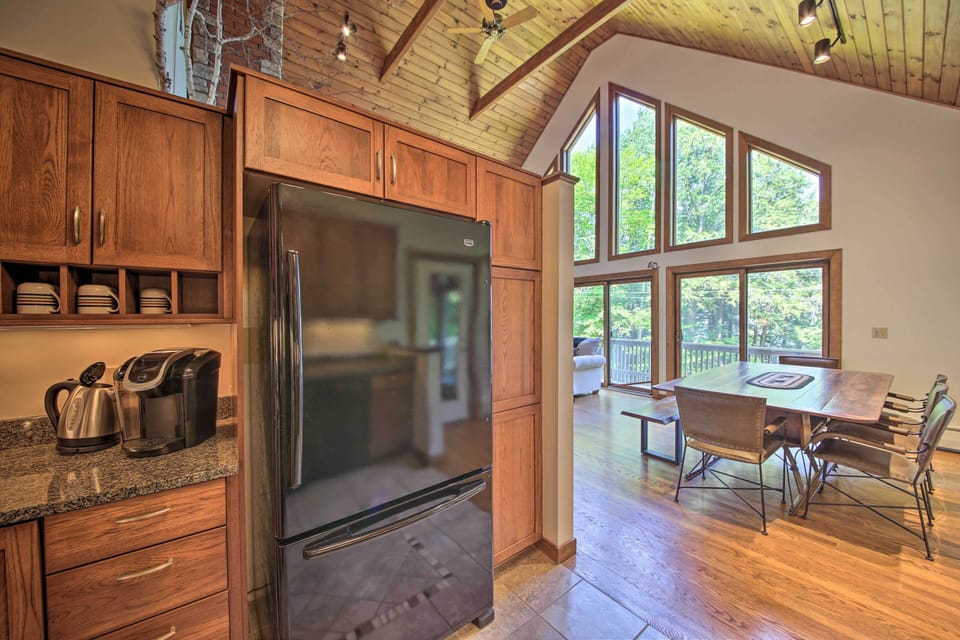 Kitchen | Fully Equipped | Main Floor