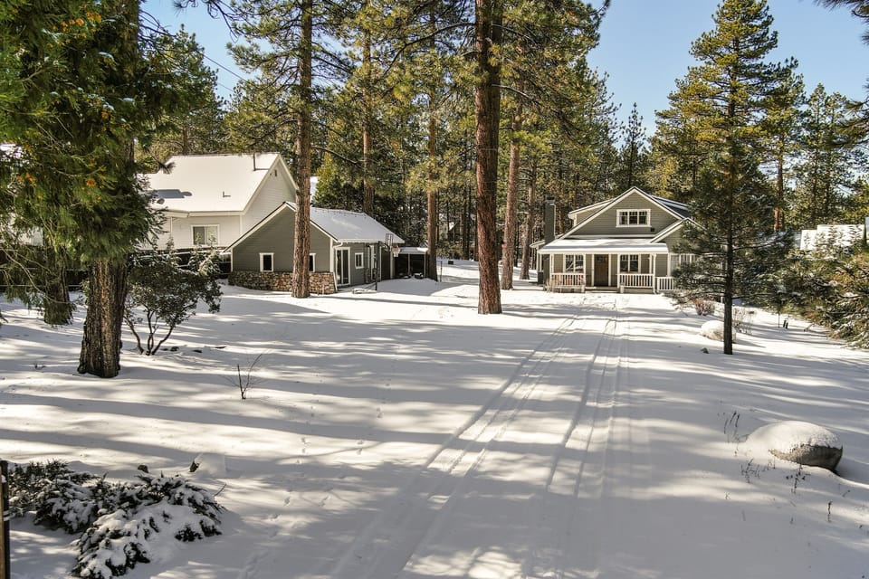 Main house and game room on 1 acre lot