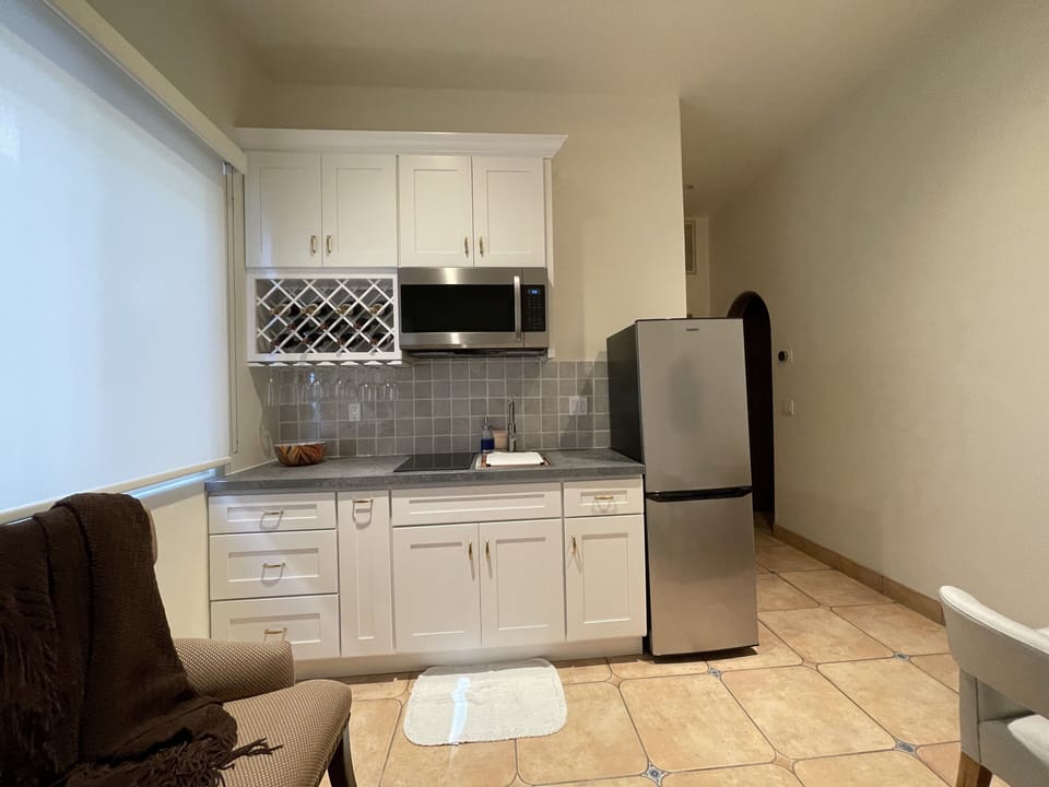 Kitchenette 