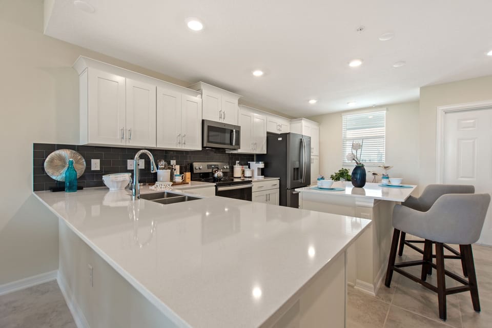 Fully equipped kitchen