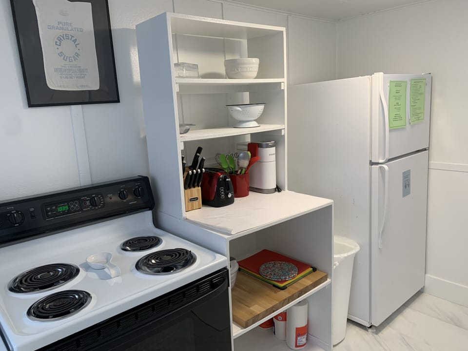 Fully furnished kitchen.
