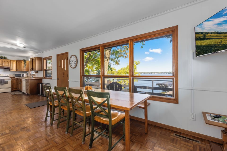 Dining Table with 4 chairs and Window Bench