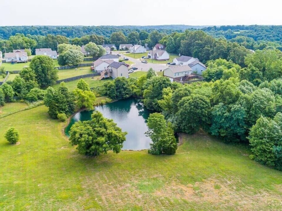 5 acres to explore (and fish)!