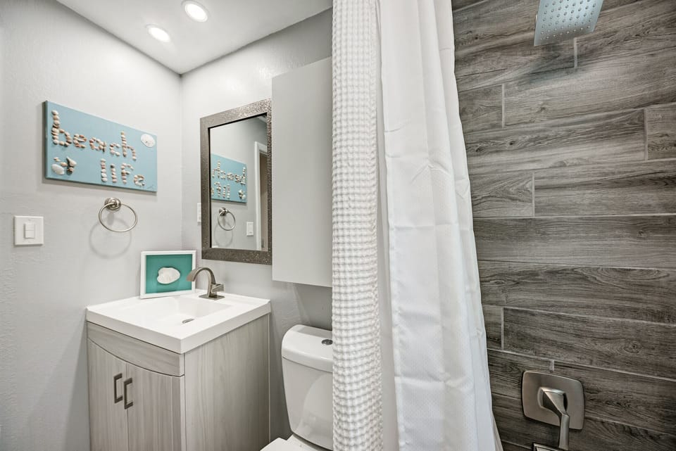 Master bathroom. Full tub and shower. 
