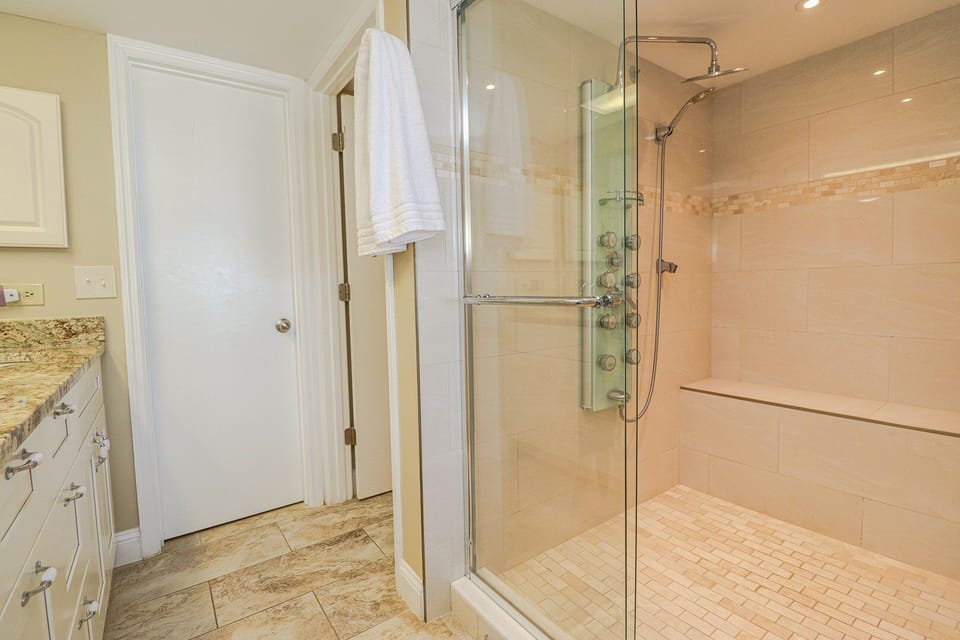 St. Augustine Beach Rentals Primary Bathroom