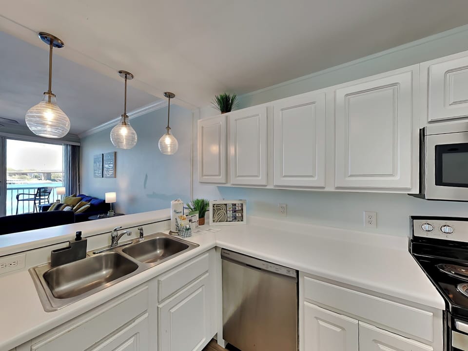 Fully Equipped Kitchen with Stainless Steel Appliances