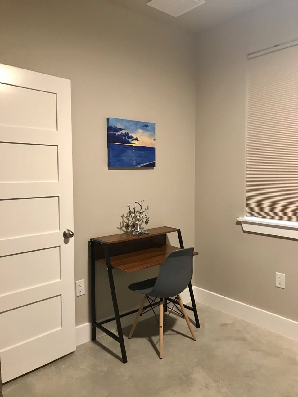 Desk area 