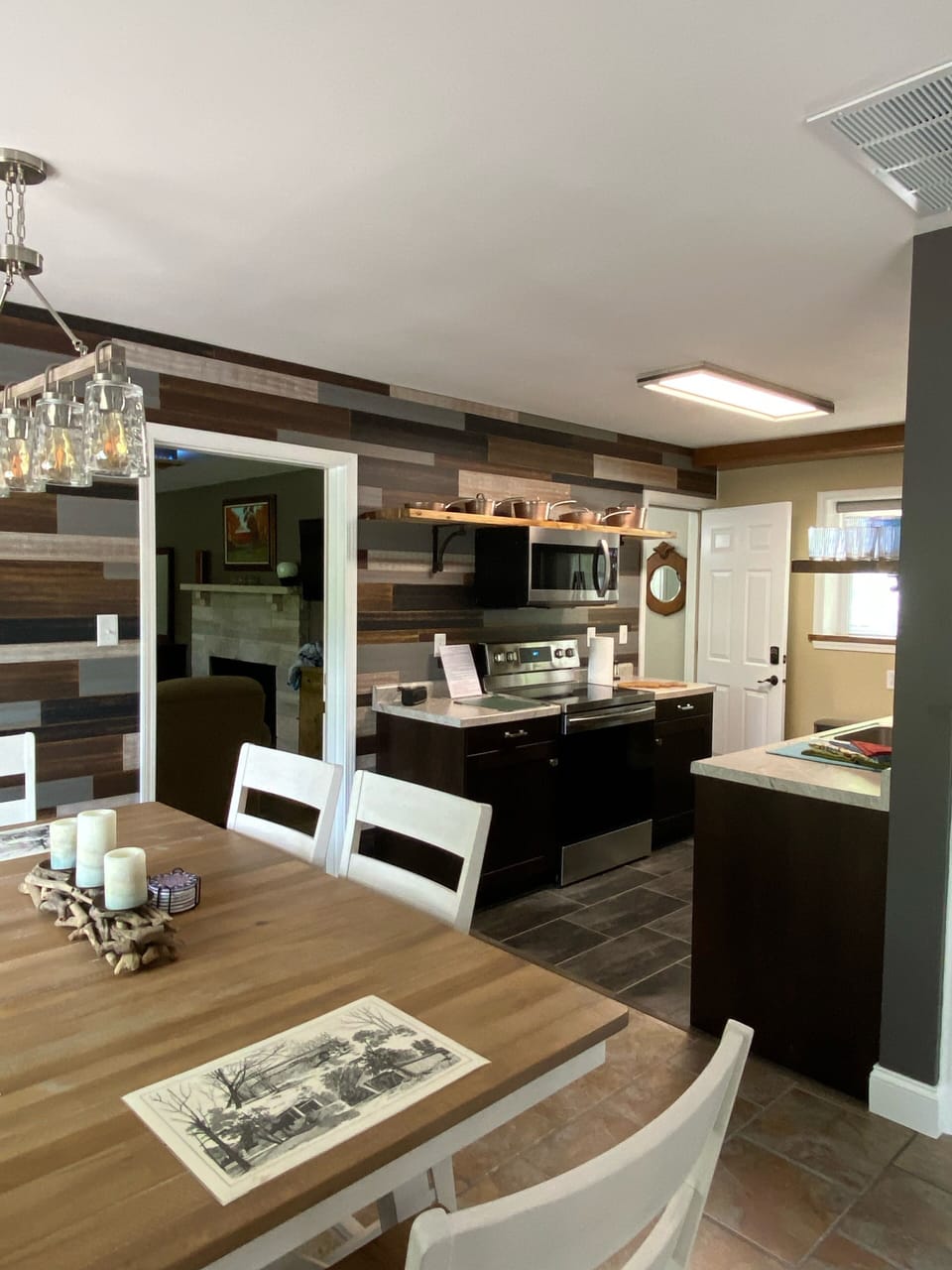 Main kitchen located in the middle of the lodge. 