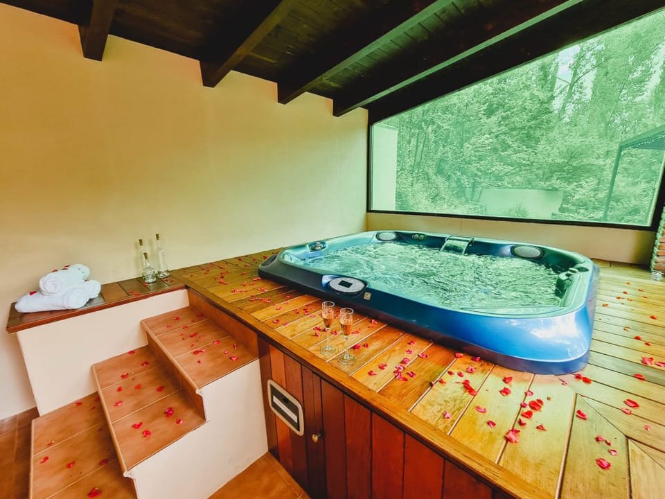 Indoor spa tub