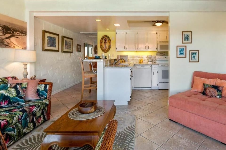 Guests said "Excellent location, well-appointed kitchen, and comfortable furniture made for a very relaxing stay"