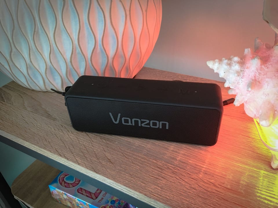 Wireless Bluetooth speaker