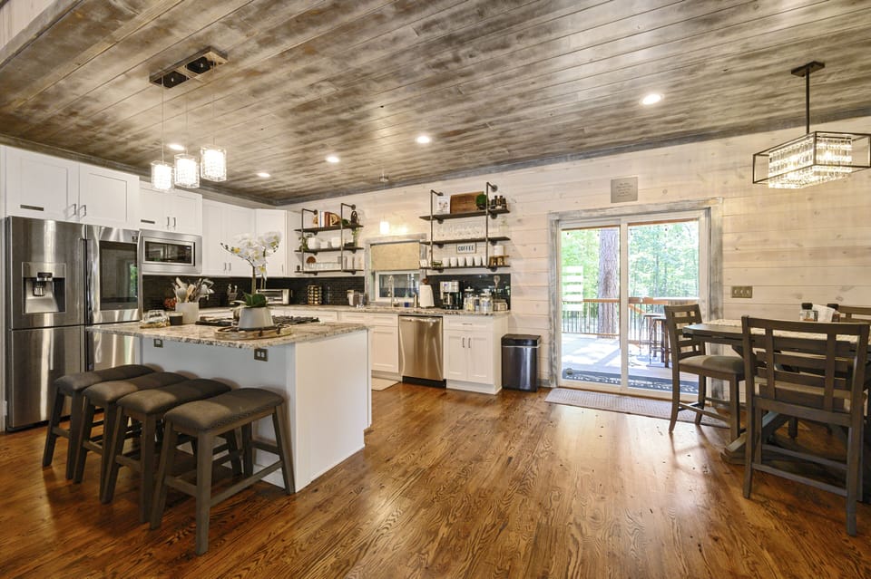 The kitchen and dining area area seamlessly connected.