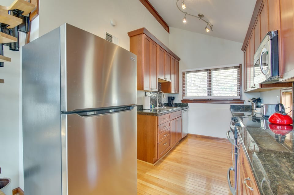 Kitchen | Drip Coffee Maker | Knife Set