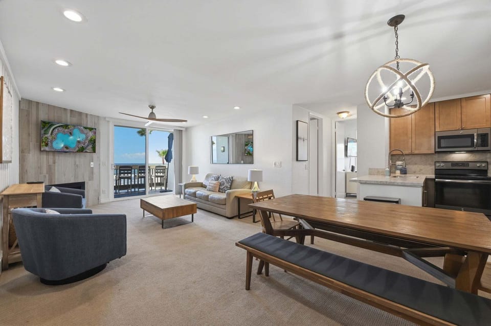 A bright, open space designed for easy meal prep and vacation dining.
