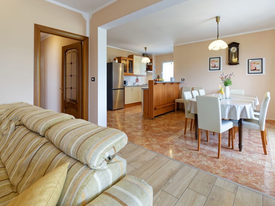 Living Room, Dining Area & Kitchen